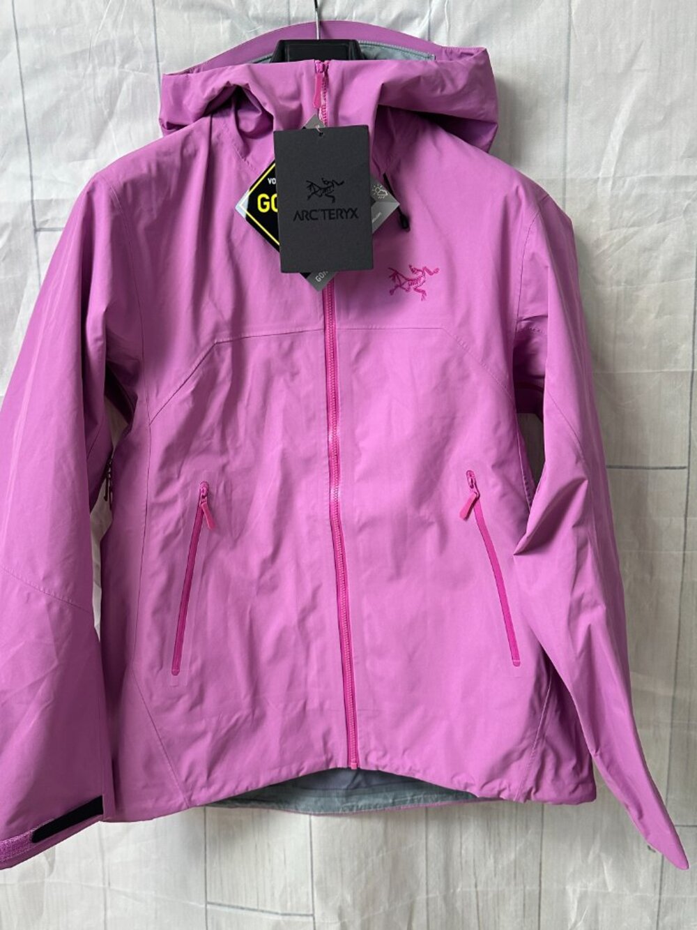 Arcteryx Beta Series Beta LT JacketHooded Hardshell Jacket, Size M